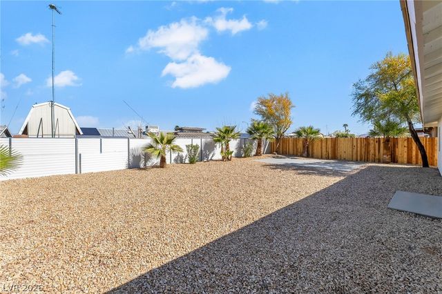 517 Longtree Avenue, Henderson, NV 89011