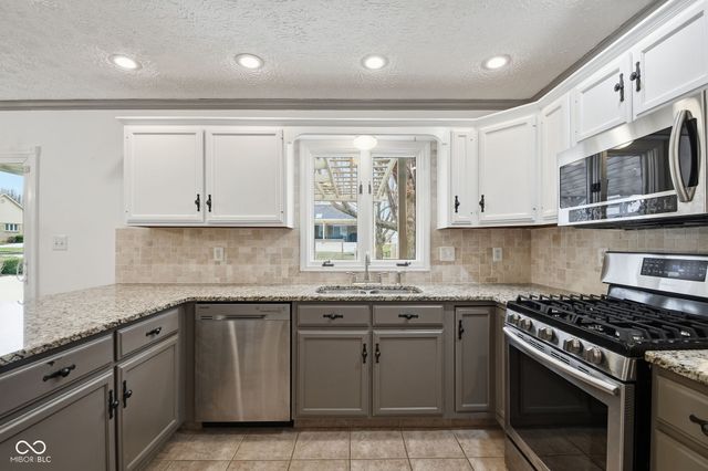 5123 Estes Drive, Greenwood, IN 46142