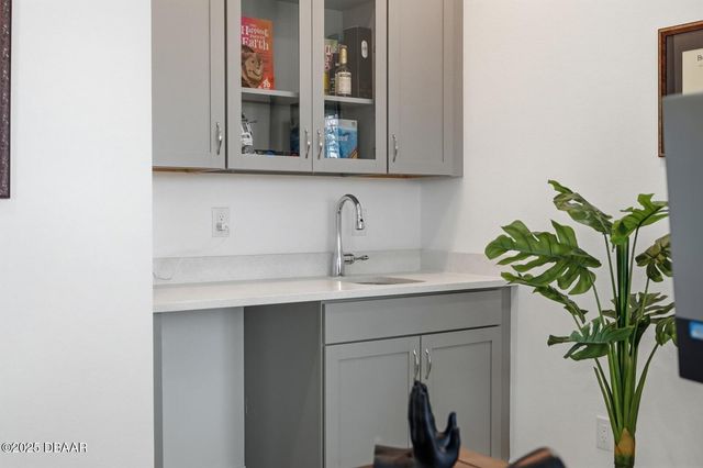 488 Hang Loose Way, Daytona Beach, FL 32124