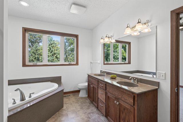 2311 Seurer Street, Elko New Market, MN 55054