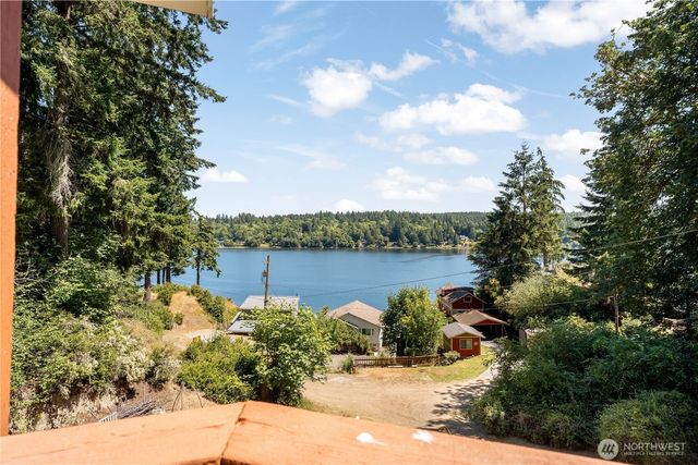 310 Fir Lane NW, Lakebay, WA 98349