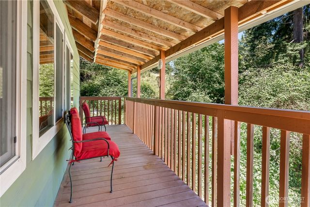 310 Fir Lane NW, Lakebay, WA 98349