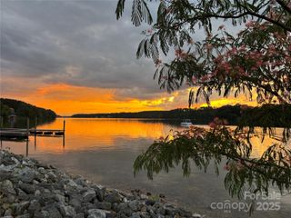 2651 E Paradise Harbor Drive, Connelly Springs, NC 28612
