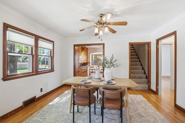 1457 Hoyt Avenue W, Falcon Heights, MN 55108