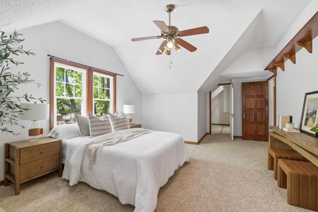 1457 Hoyt Avenue W, Falcon Heights, MN 55108