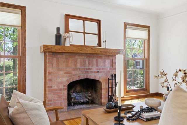 1457 Hoyt Avenue W, Falcon Heights, MN 55108