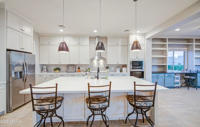 1687 E Lobo Street, San Tan Valley, AZ 85140