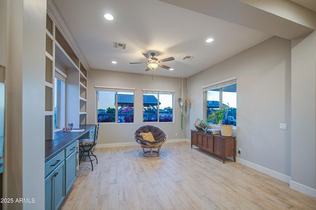 1687 E Lobo Street, San Tan Valley, AZ 85140