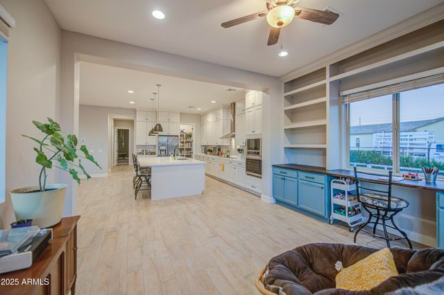 1687 E Lobo Street, San Tan Valley, AZ 85140