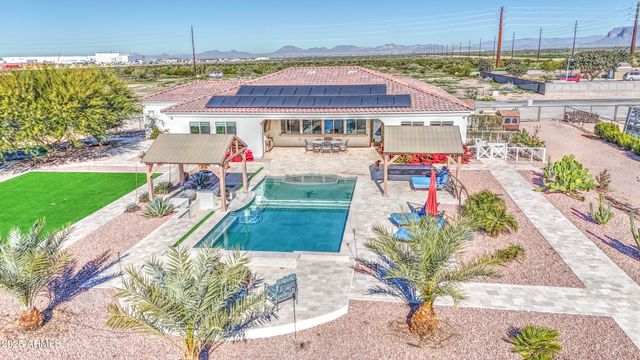 1687 E Lobo Street, San Tan Valley, AZ 85140