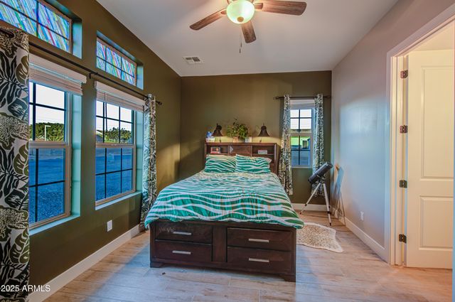 1687 E Lobo Street, San Tan Valley, AZ 85140