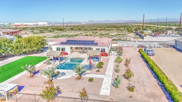 1687 E Lobo Street, San Tan Valley, AZ 85140