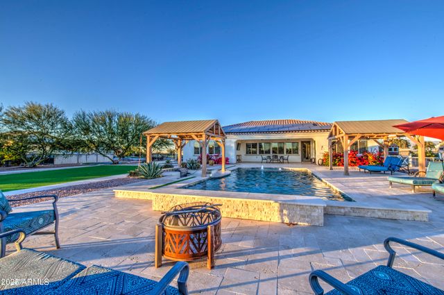 1687 E Lobo Street, San Tan Valley, AZ 85140