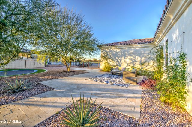 1687 E Lobo Street, San Tan Valley, AZ 85140