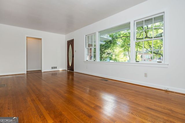 1392 Lively Ridge Road NE, Atlanta, GA 30329