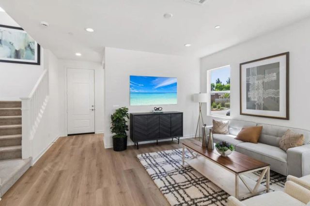 701 Kingbird Loop, Oceanside, CA 92058
