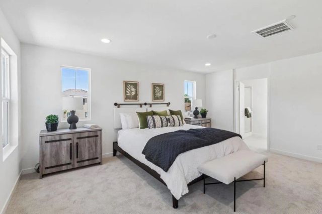 701 Kingbird Loop, Oceanside, CA 92058