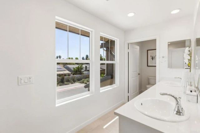 701 Kingbird Loop, Oceanside, CA 92058