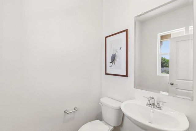 701 Kingbird Loop, Oceanside, CA 92058