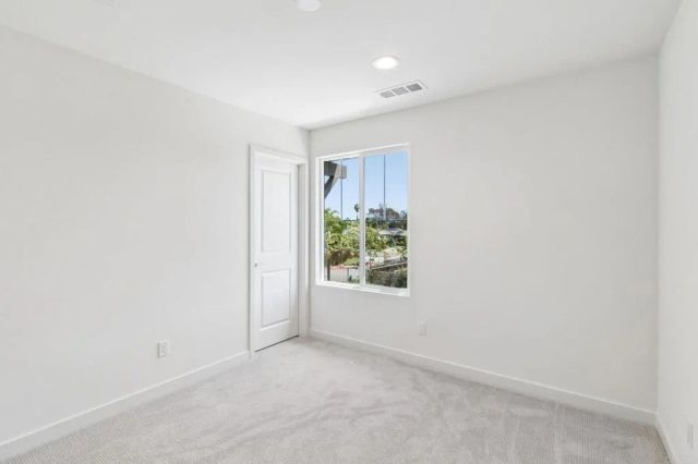701 Kingbird Loop, Oceanside, CA 92058