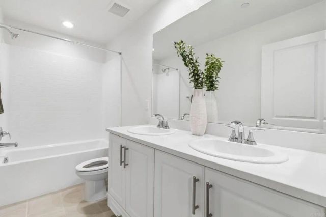 701 Kingbird Loop, Oceanside, CA 92058