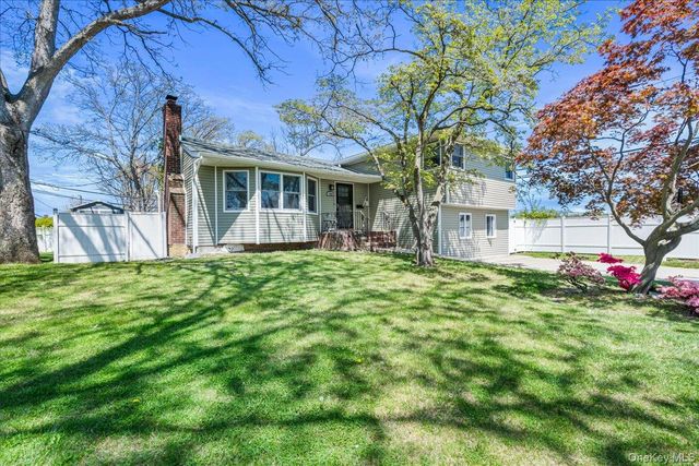 1733 Andrea Road, East Meadow, NY 11554
