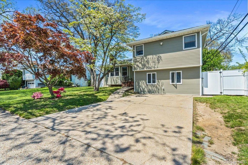1733 Andrea Road, East Meadow, NY 11554