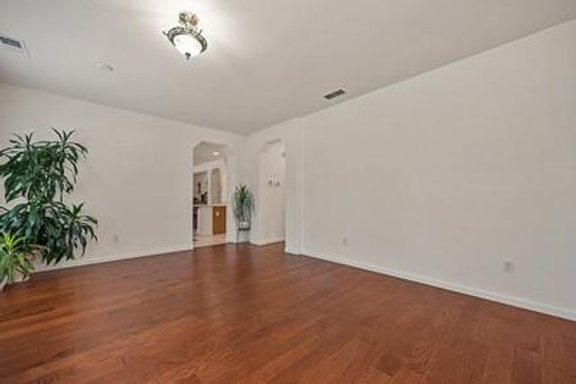 120 Pelican Bay, Sacramento, CA 95835