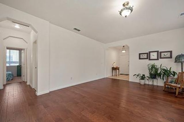 120 Pelican Bay, Sacramento, CA 95835