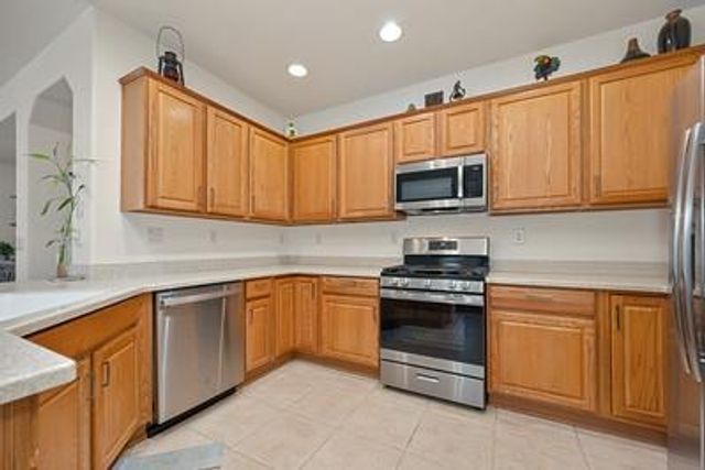 120 Pelican Bay, Sacramento, CA 95835