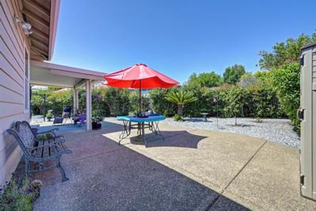 120 Pelican Bay, Sacramento, CA 95835