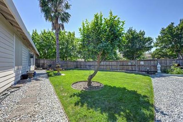 120 Pelican Bay, Sacramento, CA 95835