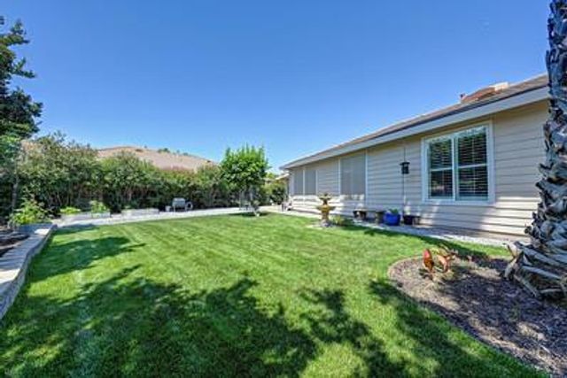 120 Pelican Bay, Sacramento, CA 95835