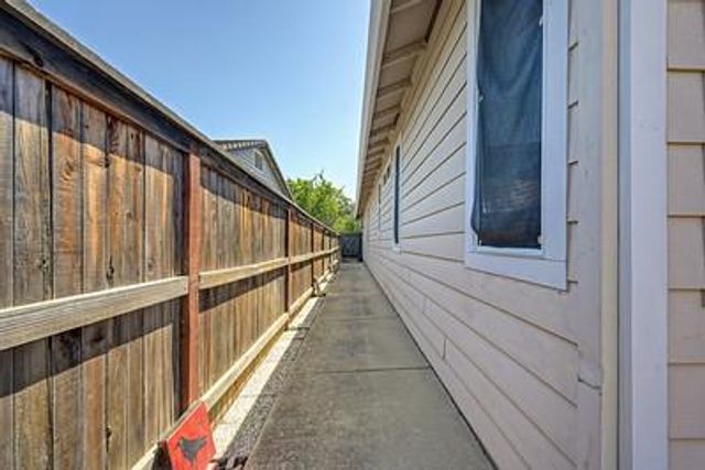 120 Pelican Bay, Sacramento, CA 95835