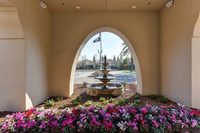 120 Pelican Bay, Sacramento, CA 95835