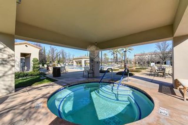 120 Pelican Bay, Sacramento, CA 95835