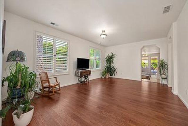 120 Pelican Bay, Sacramento, CA 95835