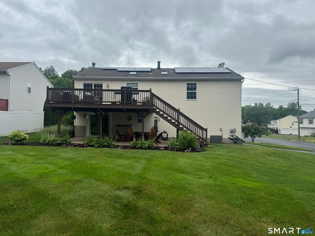 2 Michelle Lane, Naugatuck, CT 06770