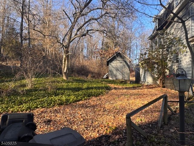 4 High St, Glen Gardner Boro, NJ 08826