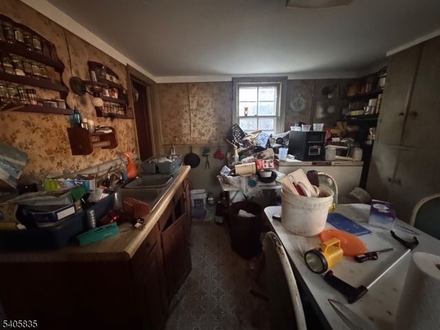 4 High St, Glen Gardner Boro, NJ 08826