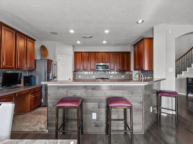 617 Forest Village, La Marque, TX 77568