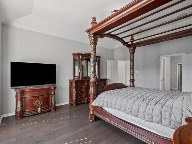 617 Forest Village, La Marque, TX 77568