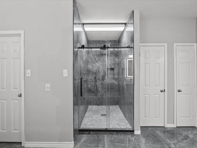 617 Forest Village, La Marque, TX 77568