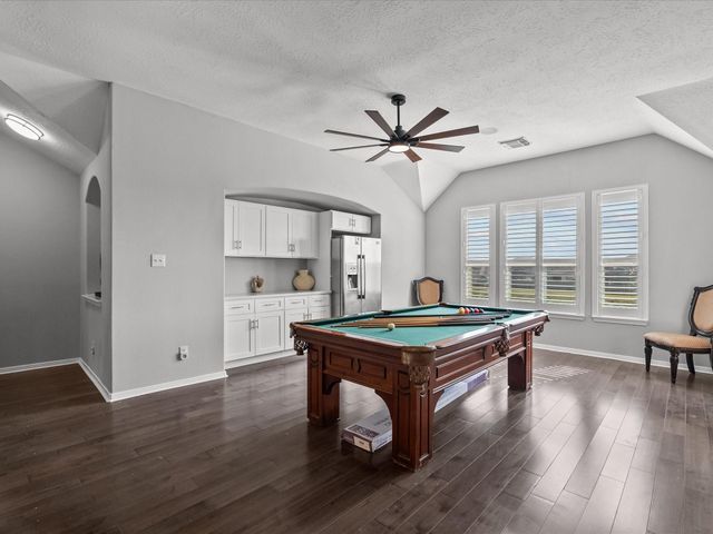 617 Forest Village, La Marque, TX 77568