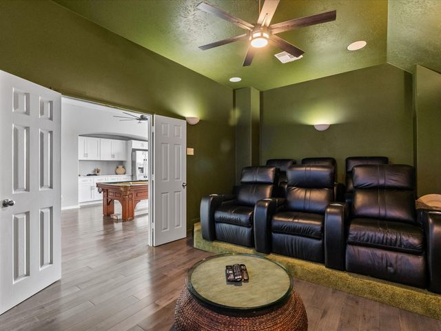 617 Forest Village, La Marque, TX 77568