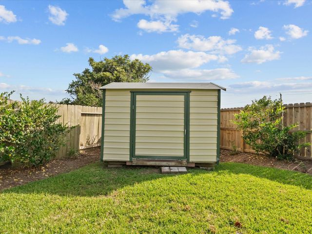 617 Forest Village, La Marque, TX 77568