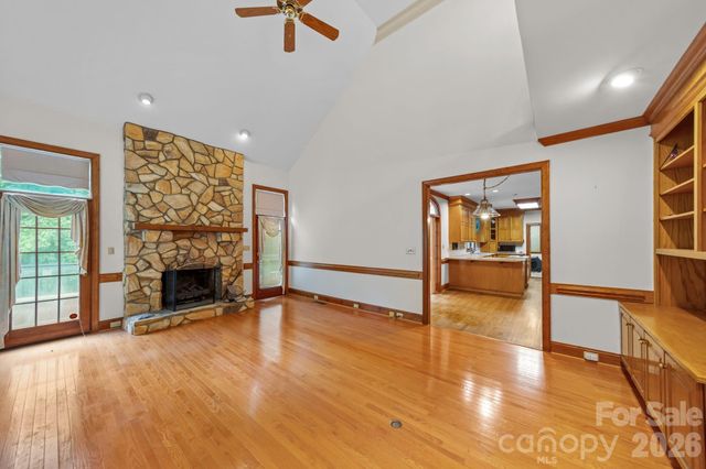 5215 Silchester Lane, Charlotte, NC 28215