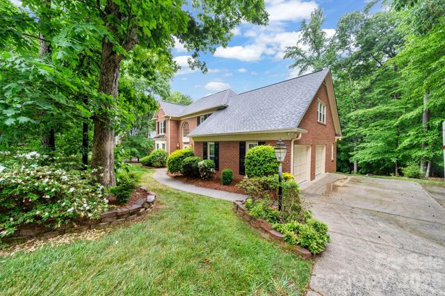 5215 Silchester Lane, Charlotte, NC 28215