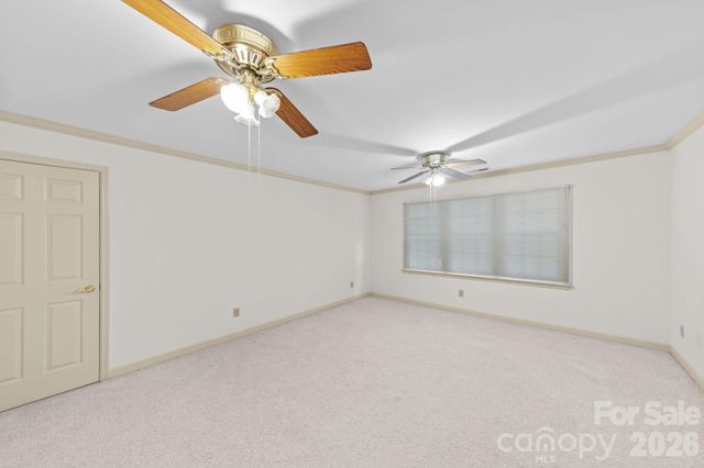 5215 Silchester Lane, Charlotte, NC 28215