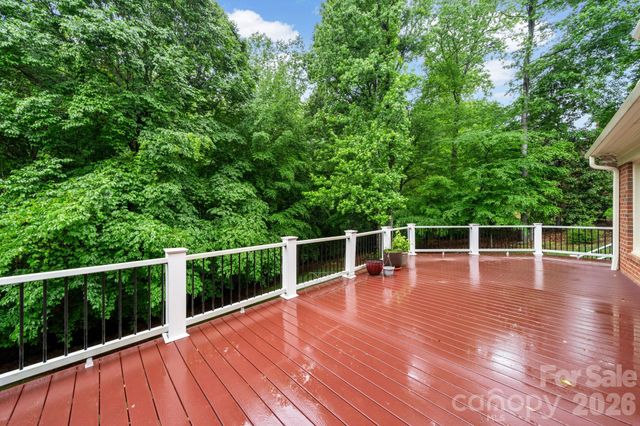 5215 Silchester Lane, Charlotte, NC 28215